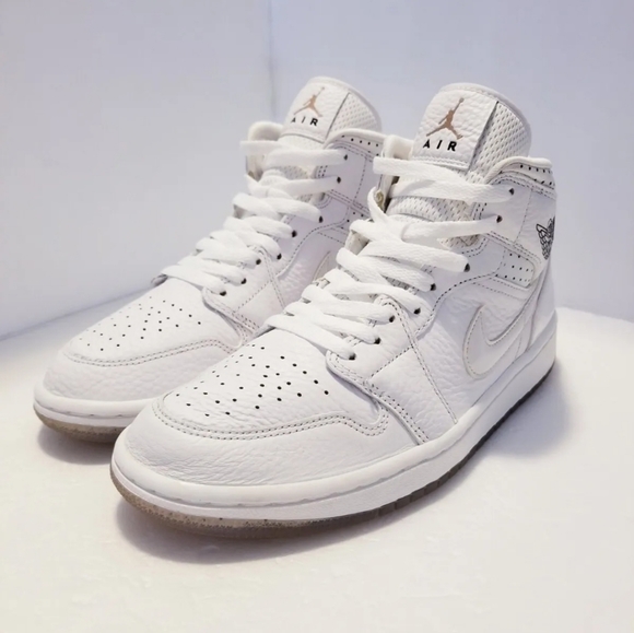Air Jordan 1 Mid Wmn Nos Differences Nous Unissent White CI9100-100 Shoes Sz 8.5 - Picture 2 of 13